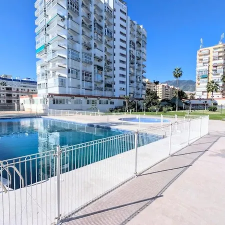 Seaview In Right By The Benalmádena